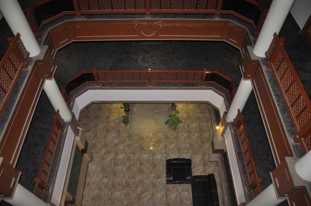 Hotel Pams Майладутурай Екстериор снимка