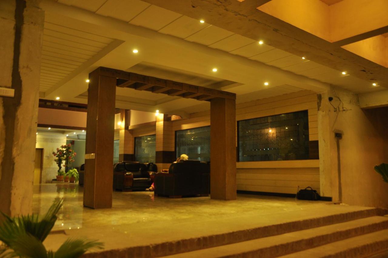 Hotel Pams Майладутурай Екстериор снимка