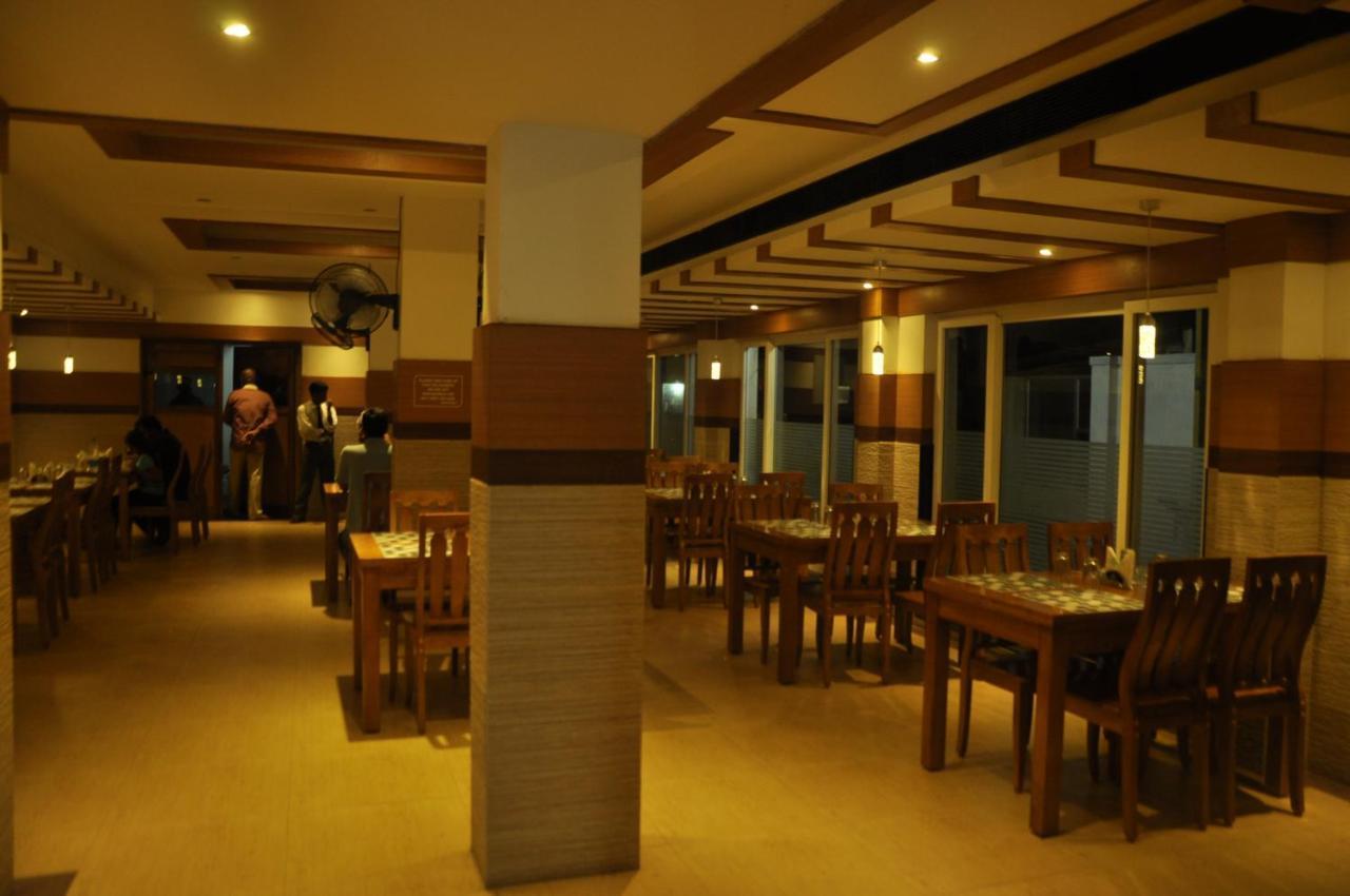 Hotel Pams Майладутурай Екстериор снимка