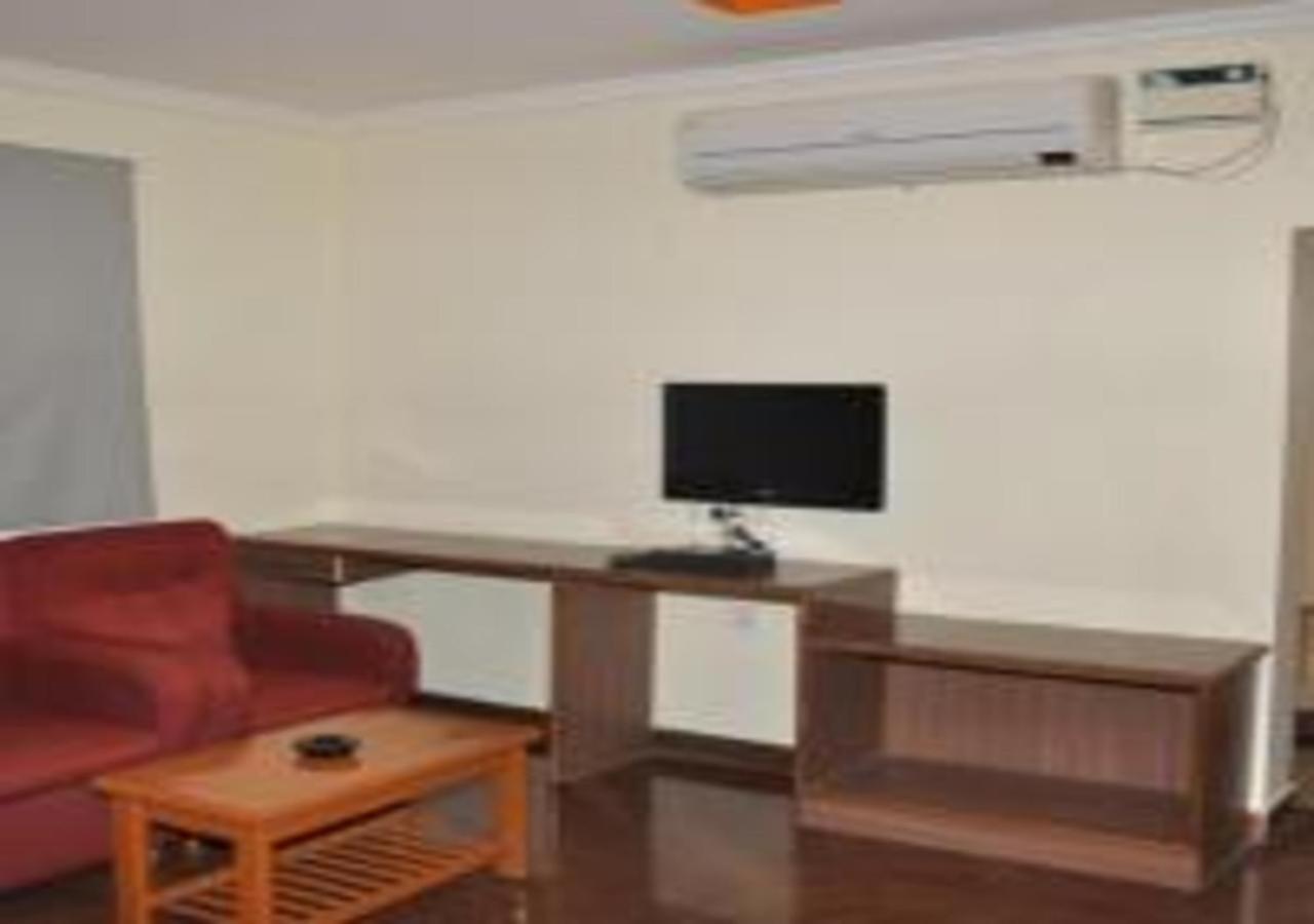 Hotel Pams Майладутурай Екстериор снимка
